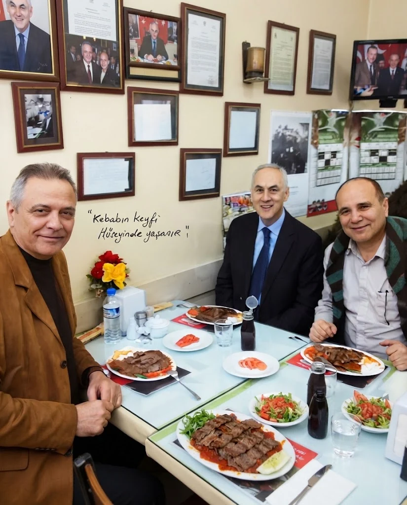 Aynı sofrada buluşmanın mutluluğu.